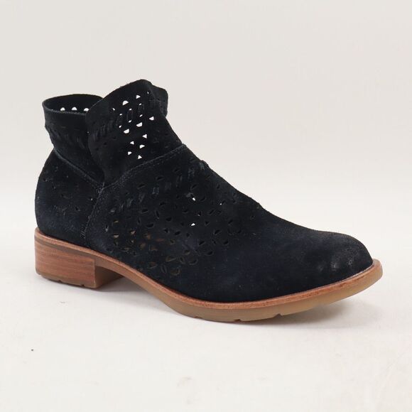 🔥NEW SÖFFT Brinkley Laser Cut Leather Bootie, Black Suede 6US MSRP$85🔥 - Picture 2 of 9